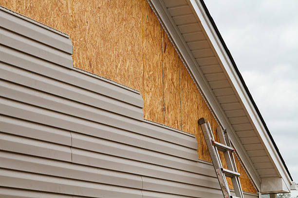 Professional Emergency Siding Repair technician working in Georgia, GA